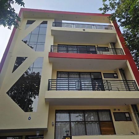 Ashirwaad 249 Bed and Breakfast Greater Noida Exteriör bild