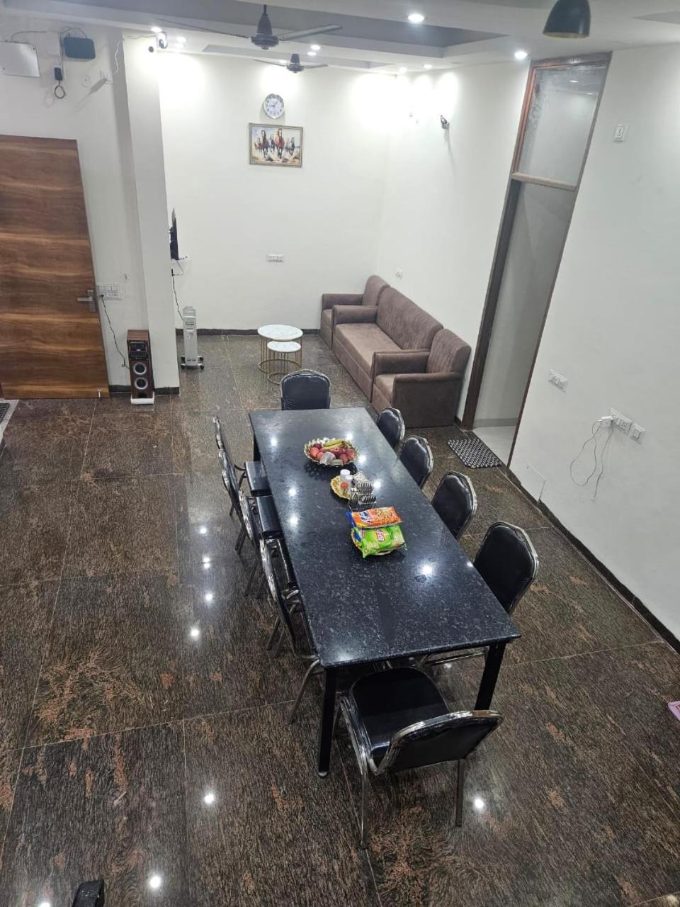 Ashirwaad 249 Bed and Breakfast Greater Noida Exteriör bild