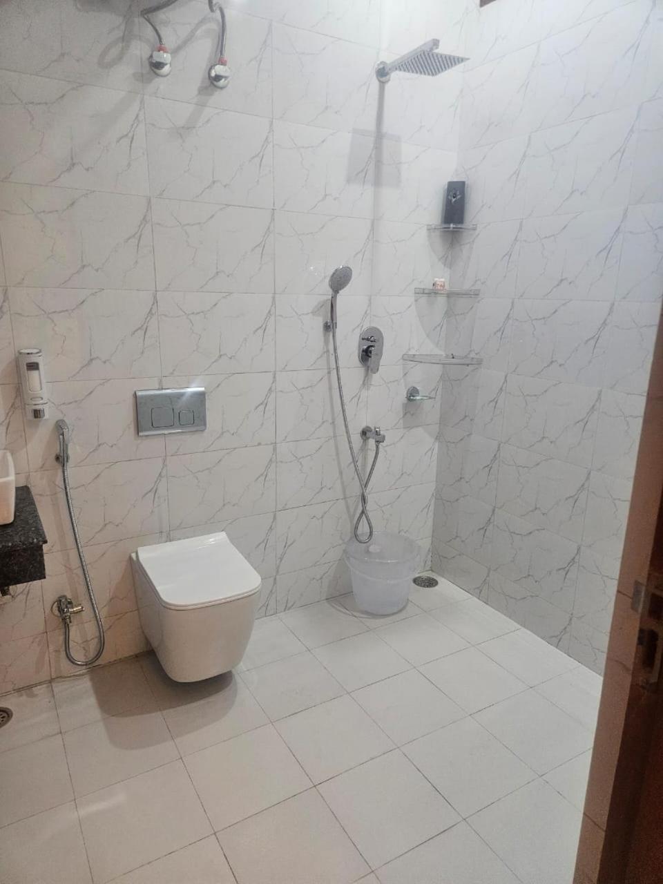 Ashirwaad 249 Bed and Breakfast Greater Noida Exteriör bild