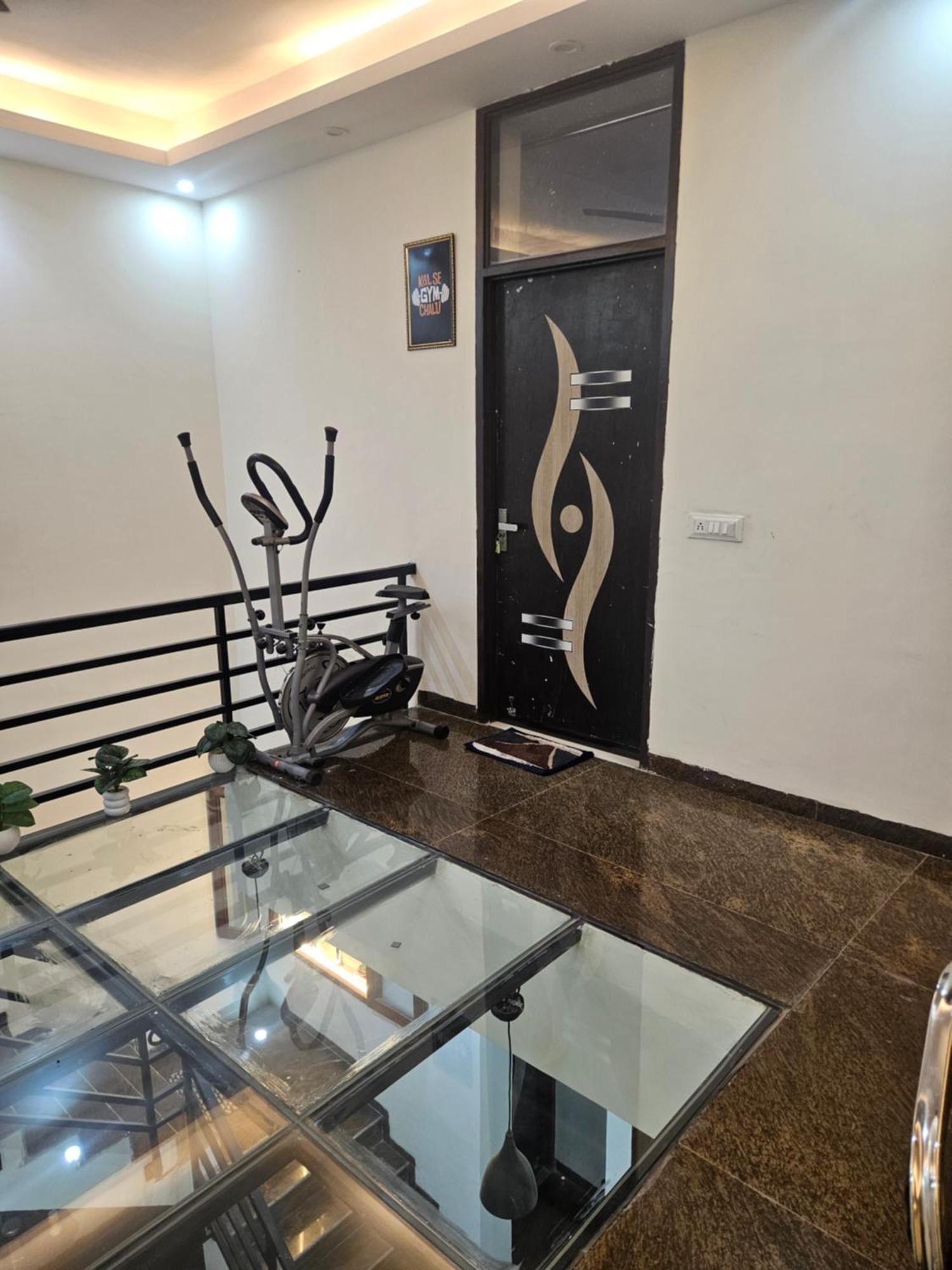 Ashirwaad 249 Bed and Breakfast Greater Noida Exteriör bild