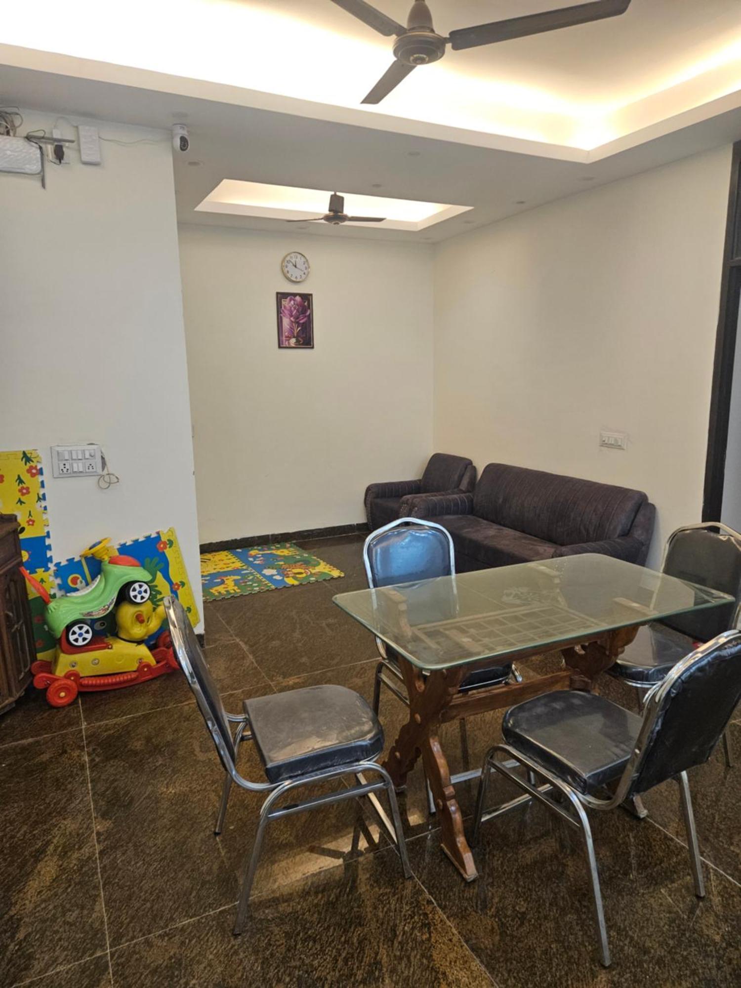 Ashirwaad 249 Bed and Breakfast Greater Noida Exteriör bild